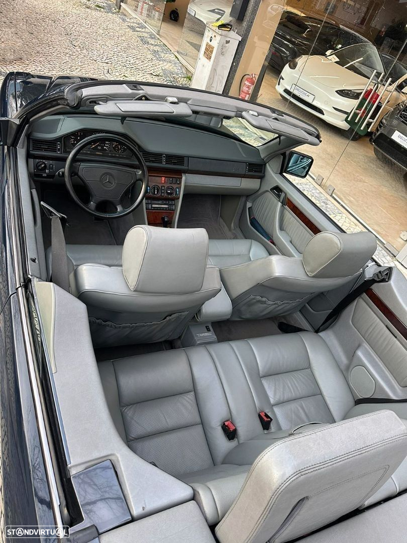 Mercedes-Benz 300 - 18