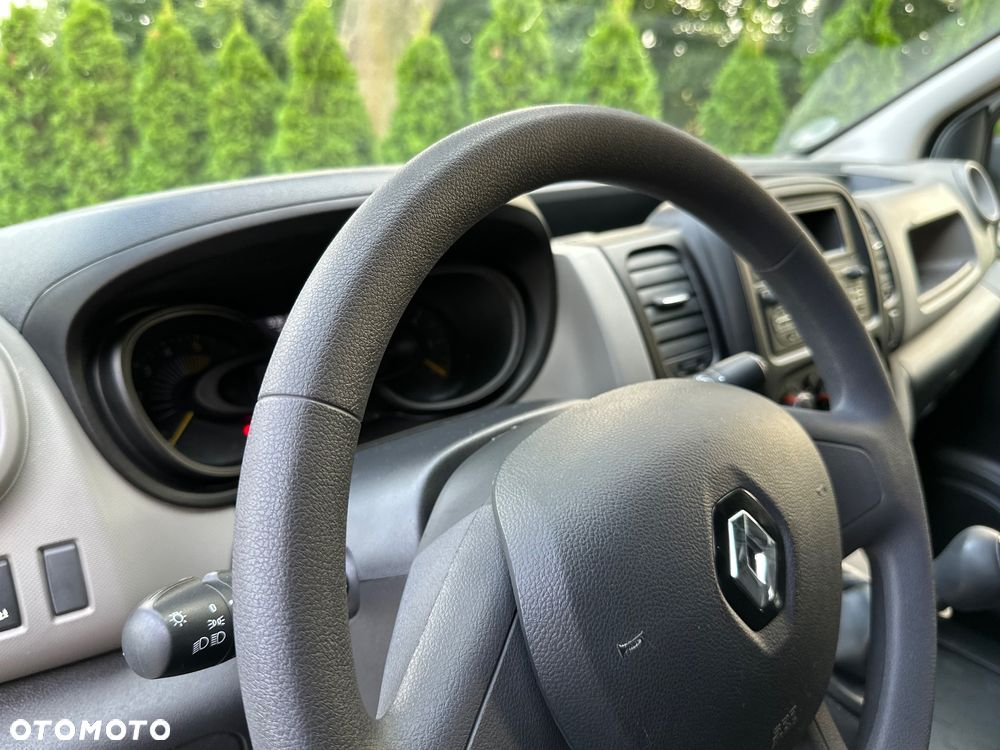 Renault Trafic - 13