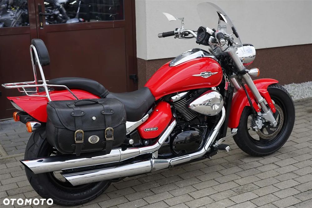 Suzuki Intruder - 3