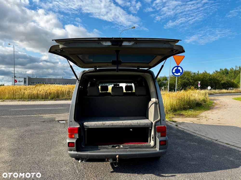 Volkswagen Multivan - 8