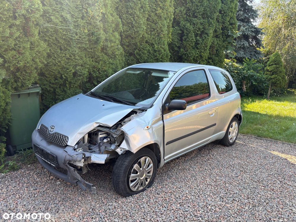 Toyota Yaris - 1