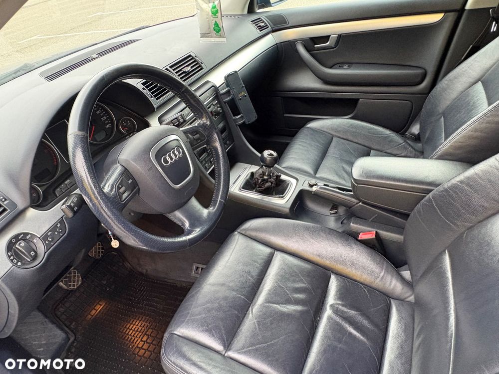 Audi A4 Avant 2.0 TDI - 7