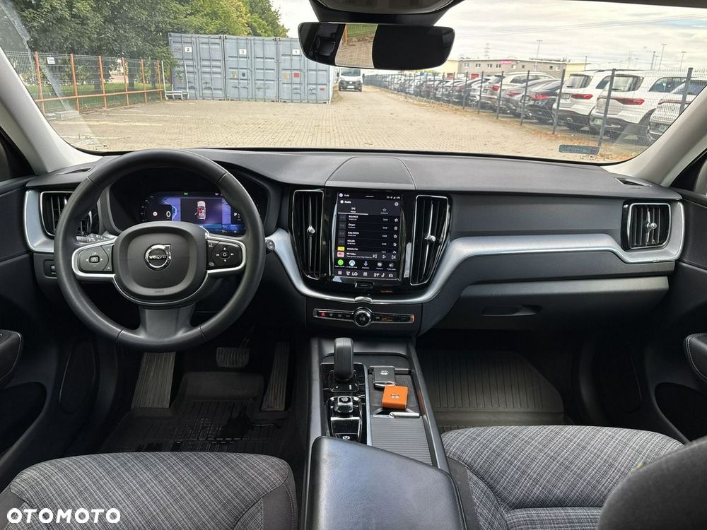 Volvo XC 60 B5 B AWD Momentum Pro - 13