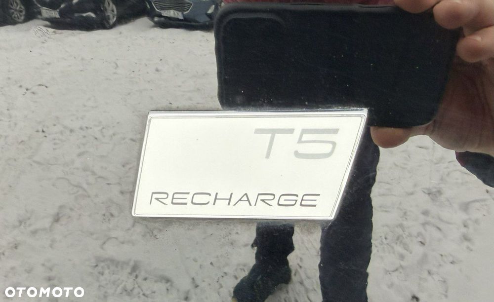 Volvo XC 40 T5 Twin Engine DKG Momentum Pro - 31