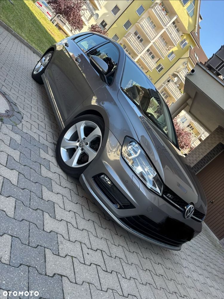 Volkswagen Golf - 2