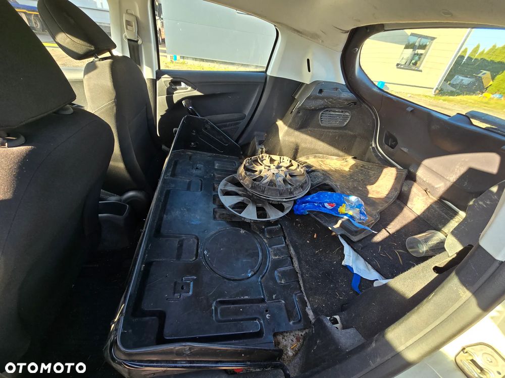 Peugeot 208 HDi 68 Access - 9