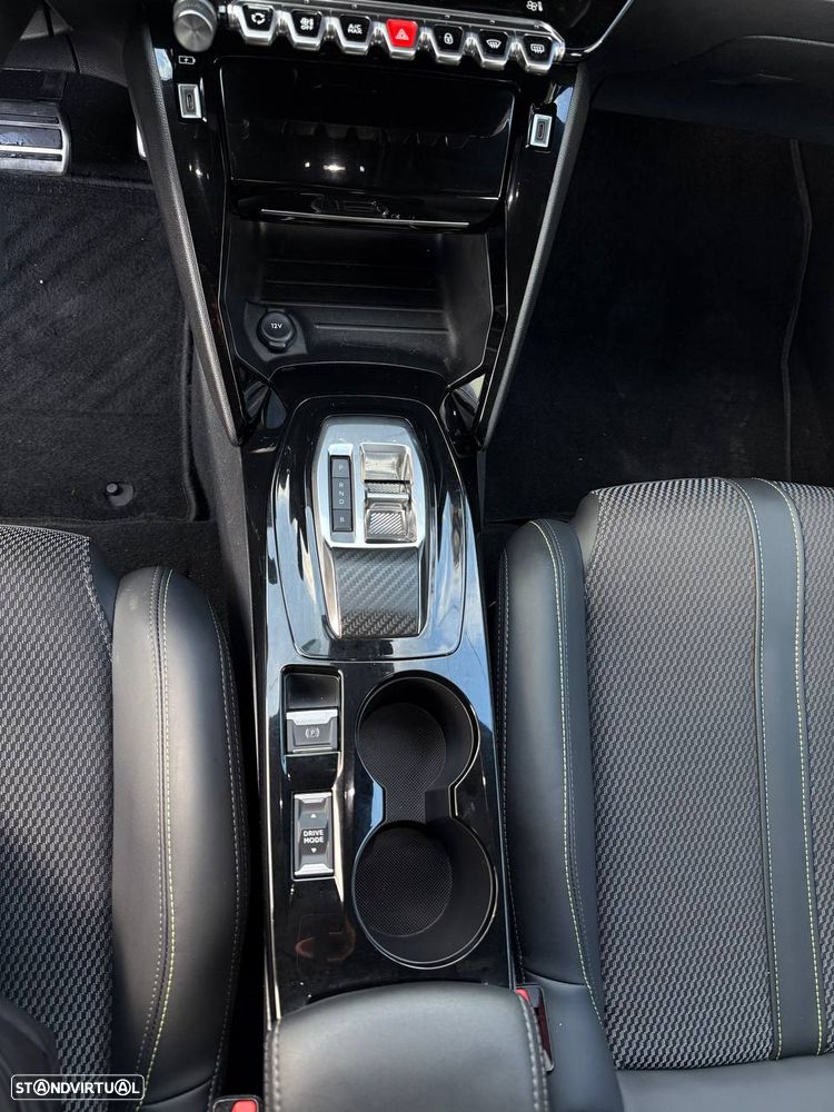 Peugeot e-208 50 kWh GT - 26