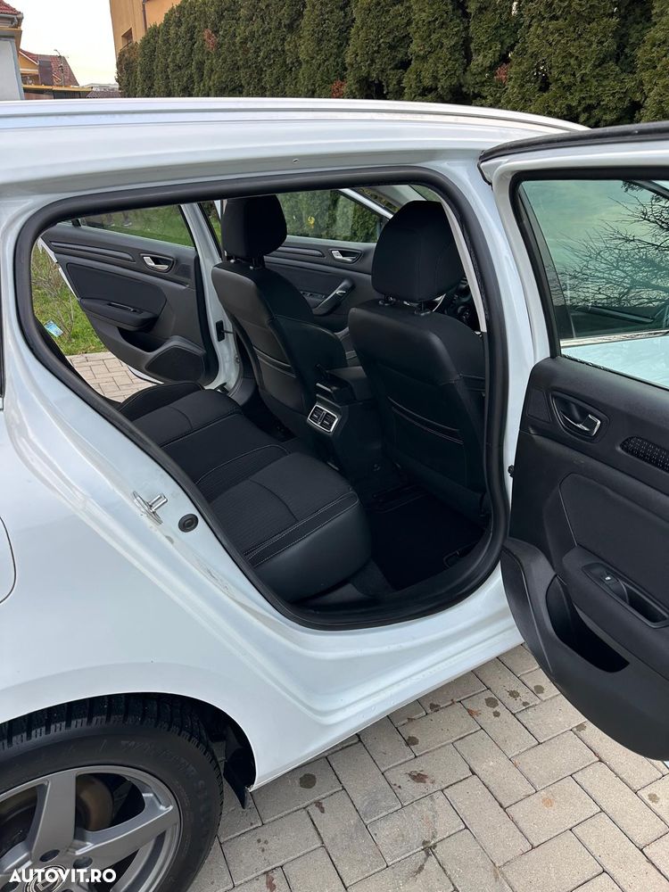 Renault Megane Grandtour BLUE dCi 115 LIMITED - 17