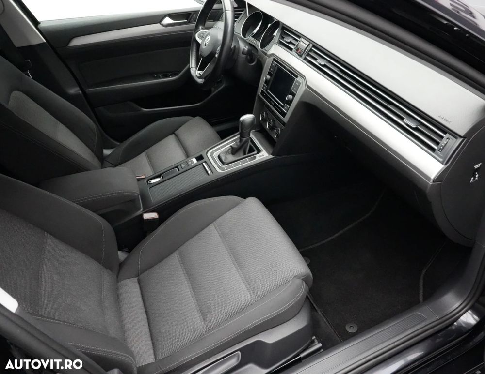 Volkswagen Passat 2.0 TDI DSG Highline - 13