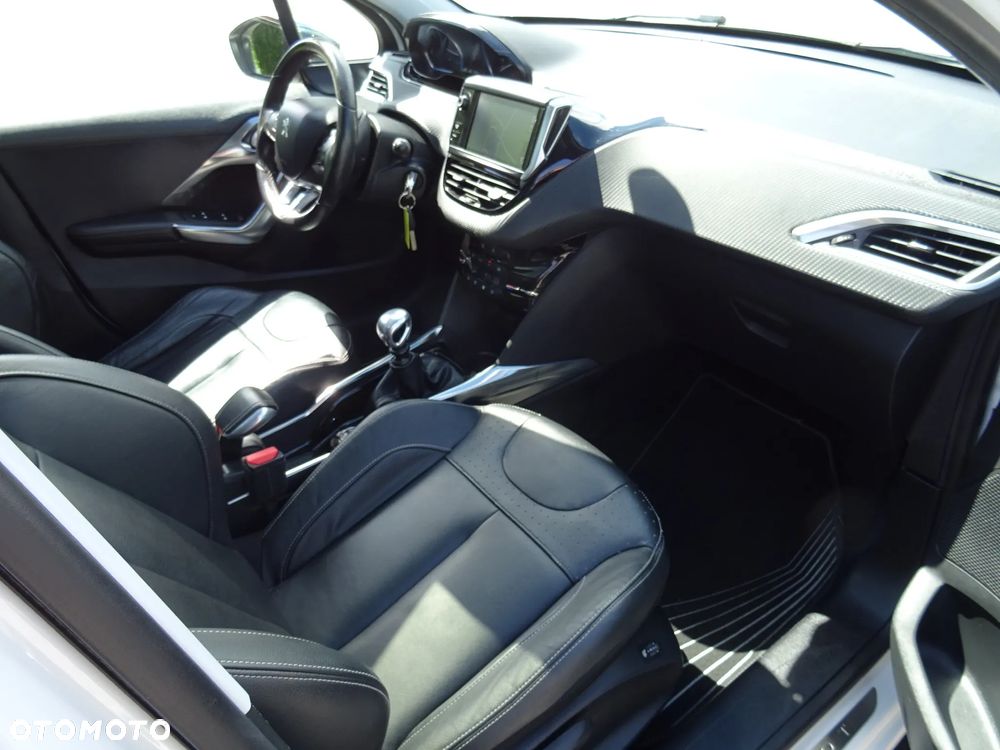 Peugeot 2008 e-HDi FAP 115 STOP & START Allure - 9