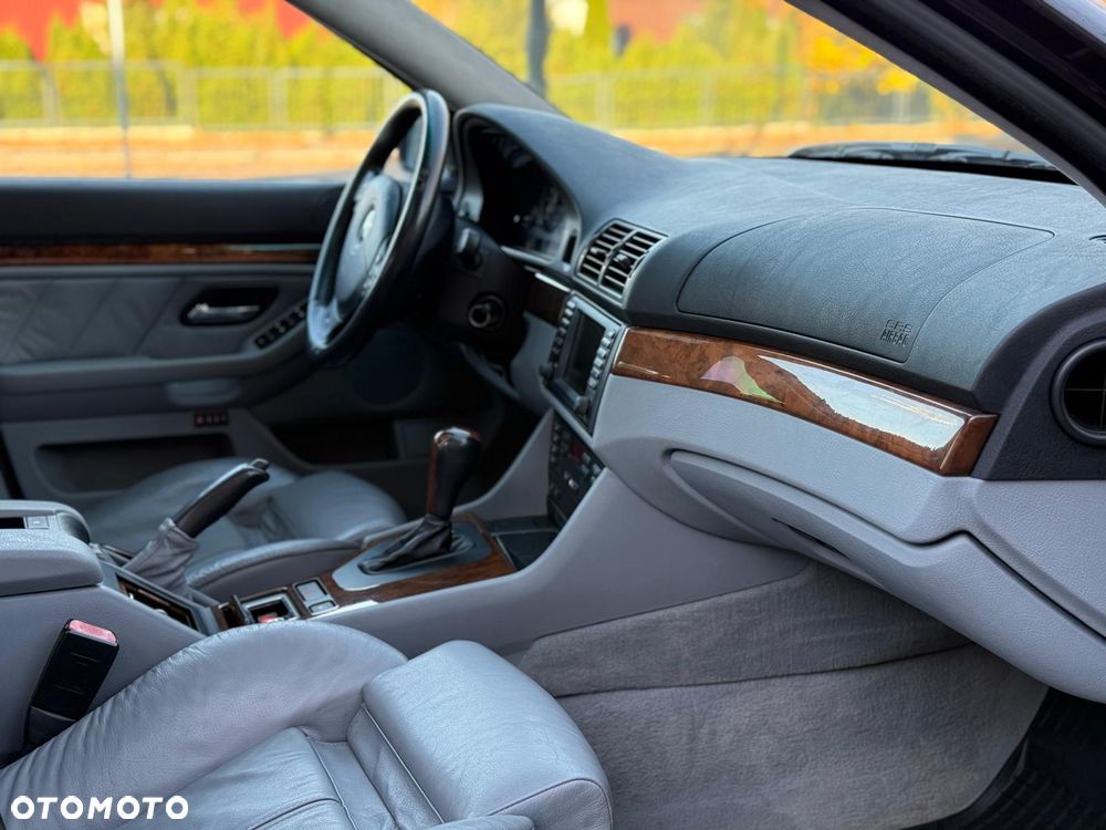 BMW Seria 5 - 10