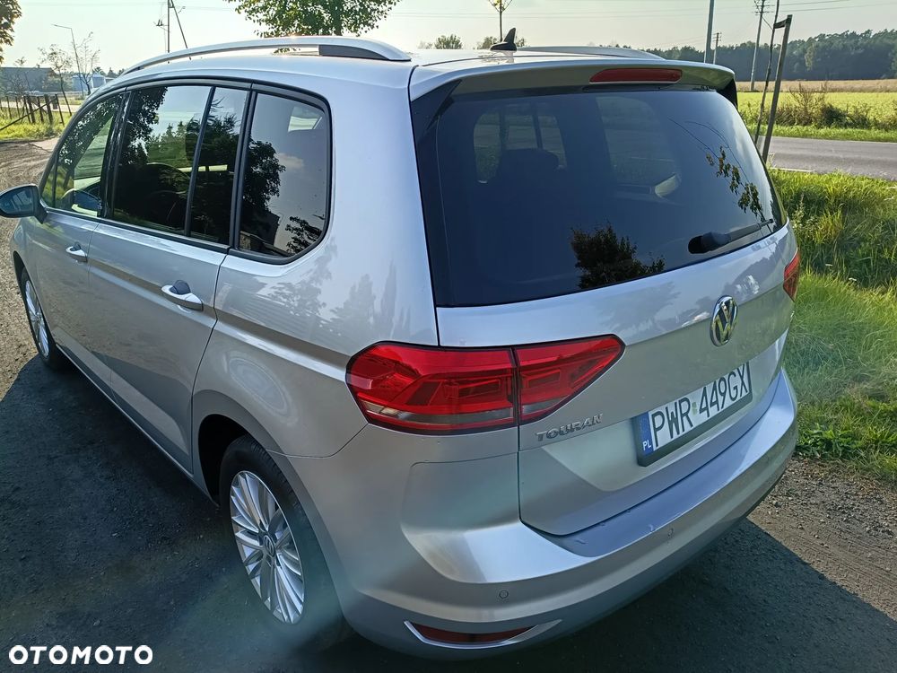 Volkswagen Touran - 5