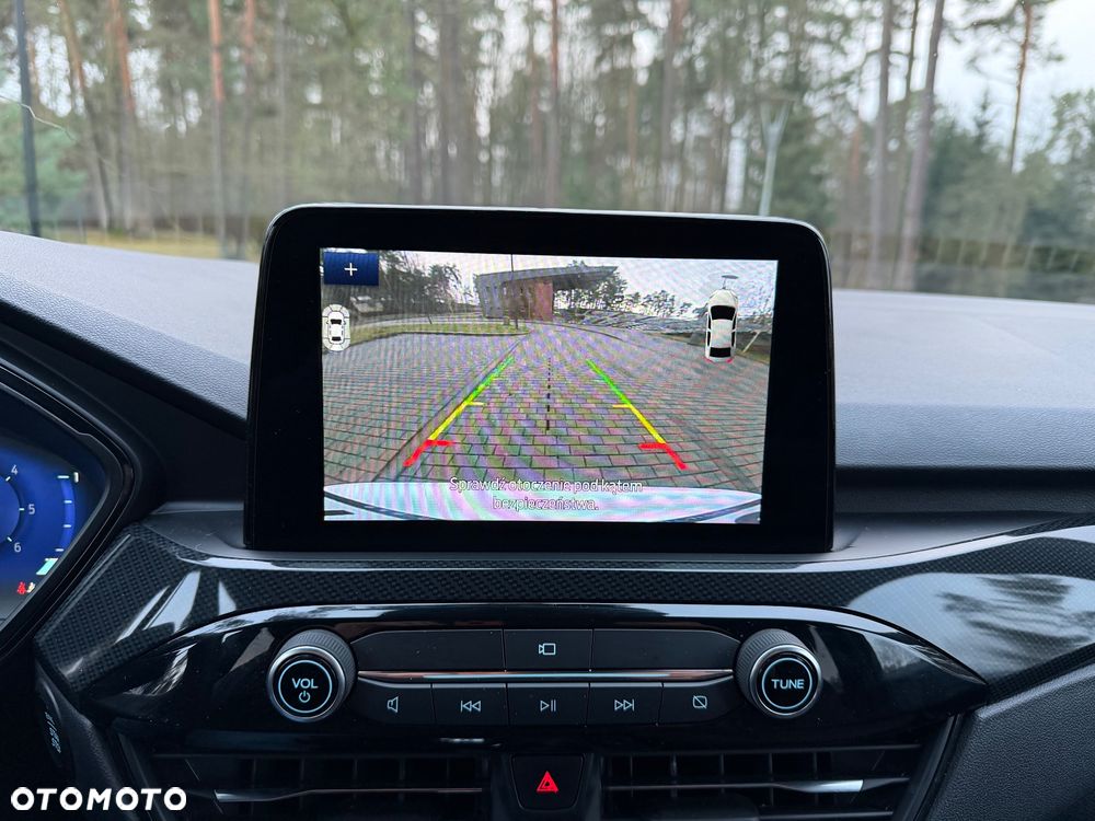 Ford Kuga 2.0 EcoBlue Hybrid ST-LINE - 28