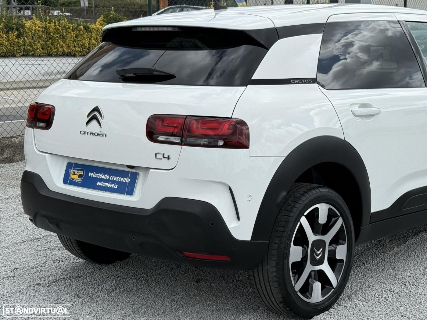 Citroën C4 Cactus 1.2 PureTech Shine - 12