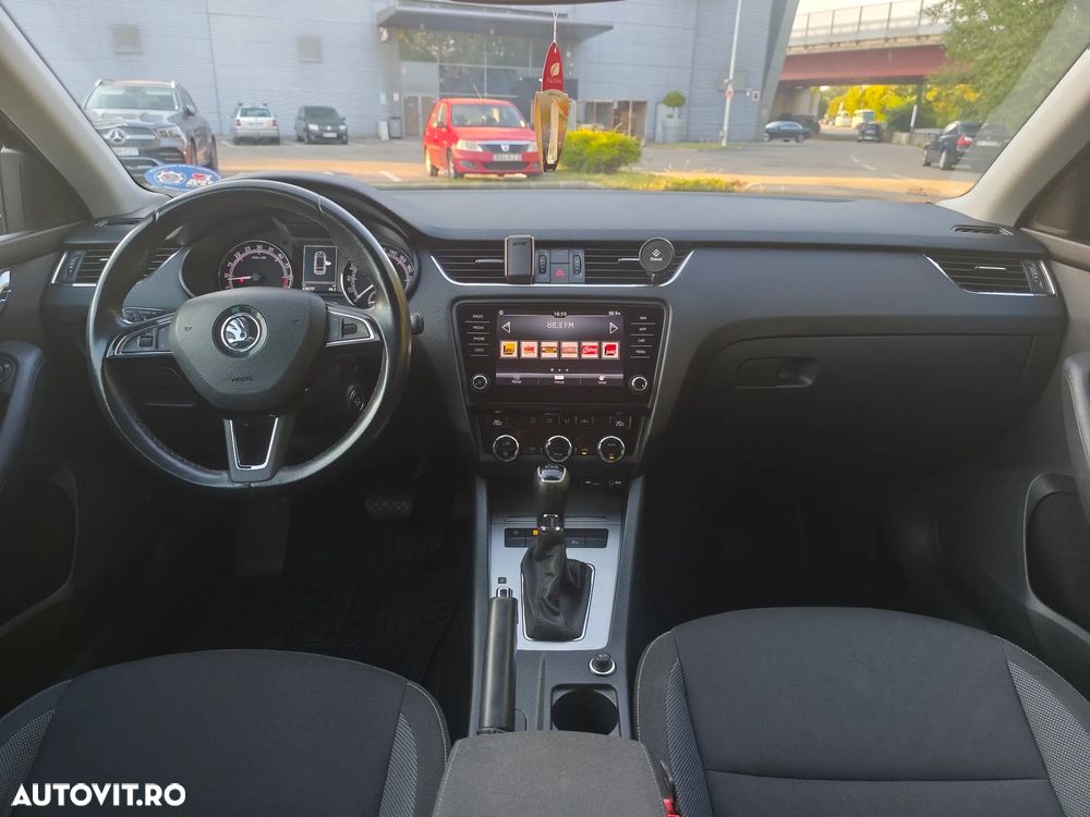 Skoda Octavia 1.6 TDI DSG Style - 7