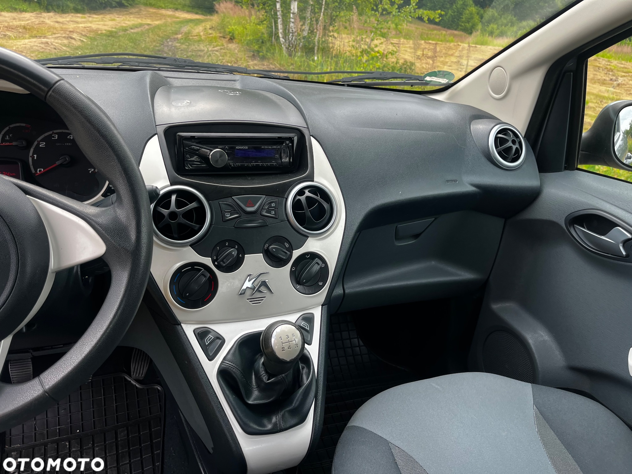 Ford KA 1.2 Concept - 17