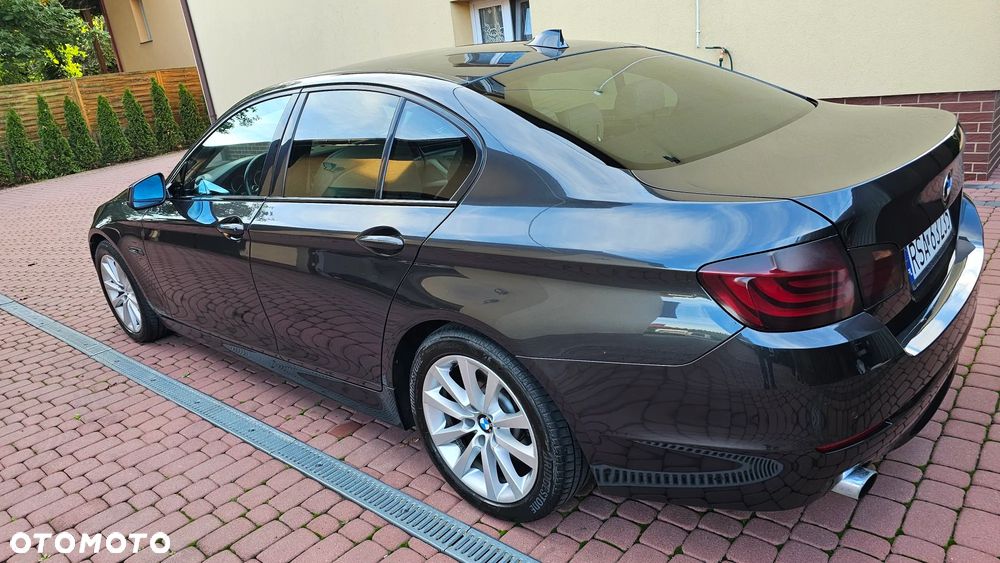 BMW Seria 5 535i xDrive Modern Line - 28