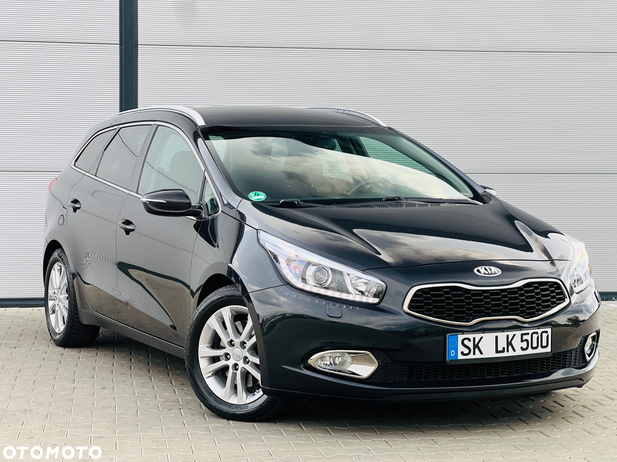 Kia Ceed 1.6 CRDi 128 ISG SW Platinum Edition - 19