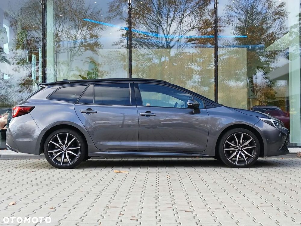 Toyota Corolla - 4