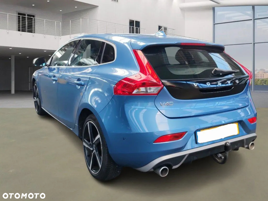 Volvo V40 D2 Drive-E R-Design Kinetic - 3