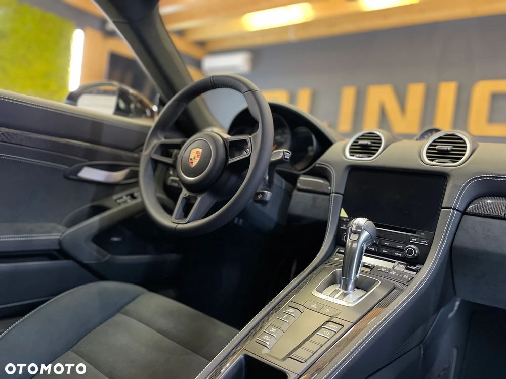 Porsche 718 Cayman - 5