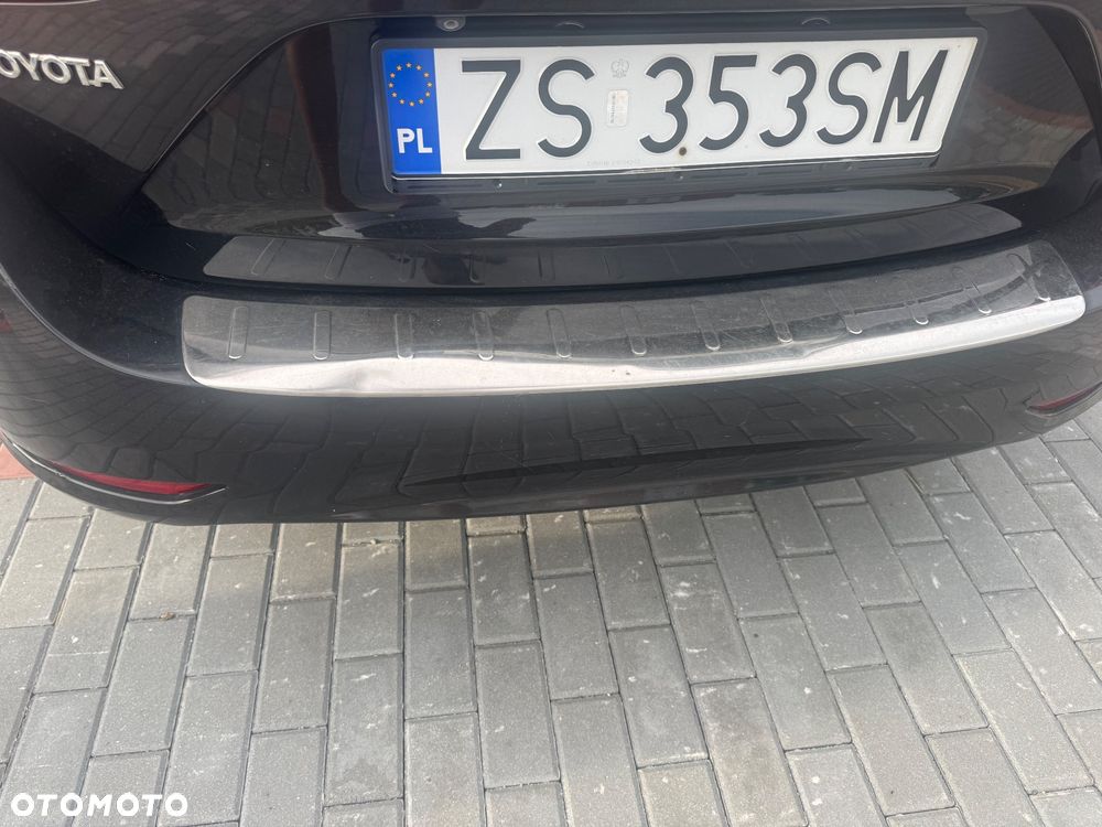 Toyota Avensis 2.0 D-4D Premium - 5