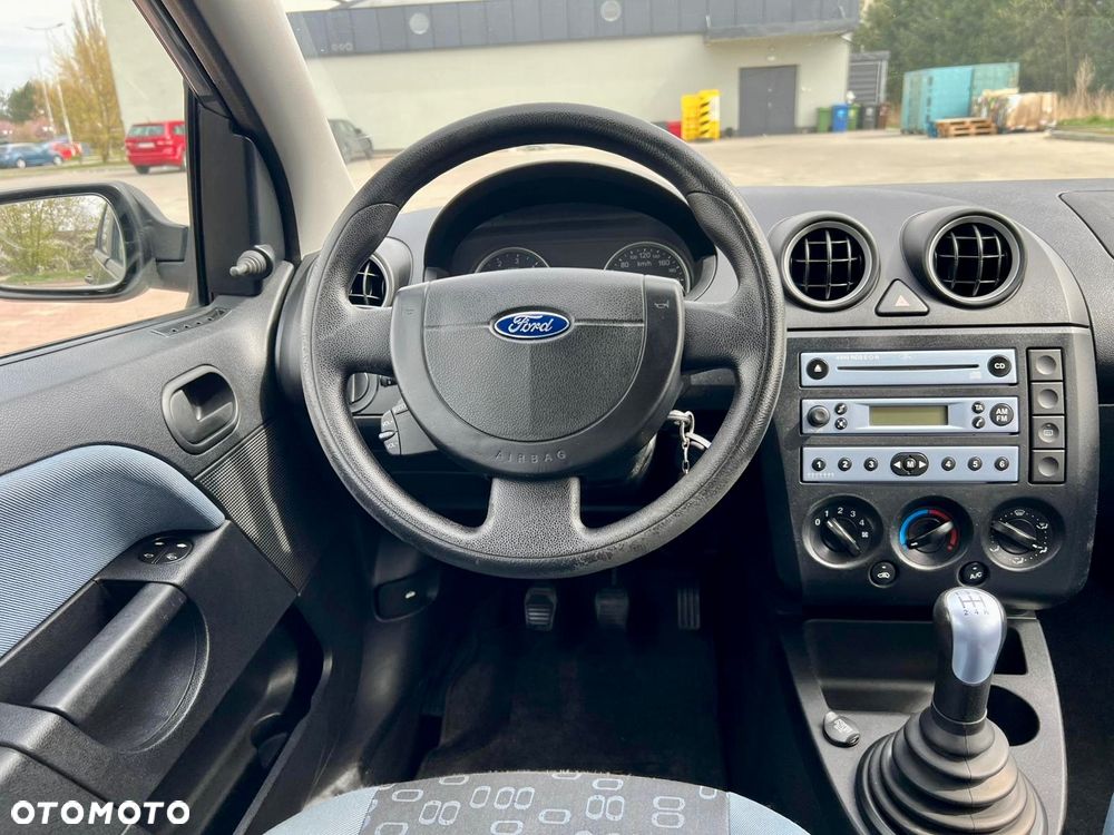 Ford Fiesta - 11
