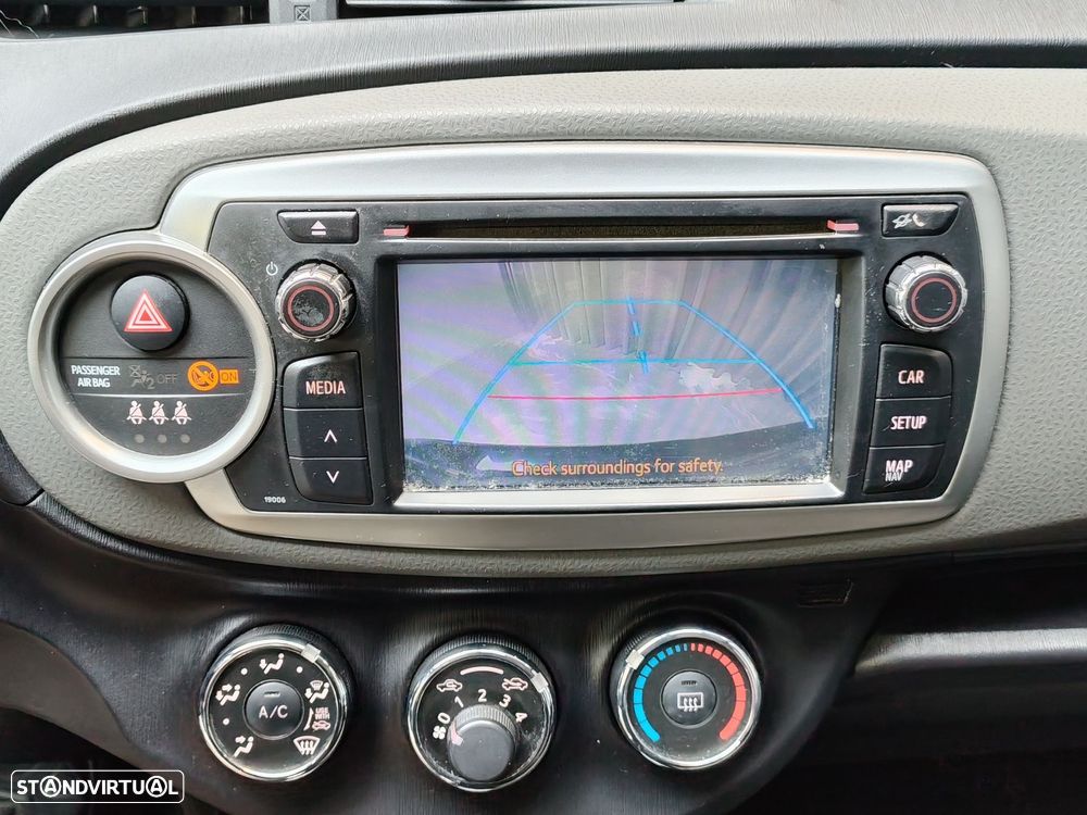 Toyota Yaris 1.4 D-4D Comfort - 15