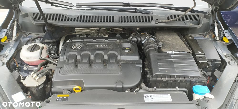 Volkswagen Touran 2.0 TDI BMT Highline - 9