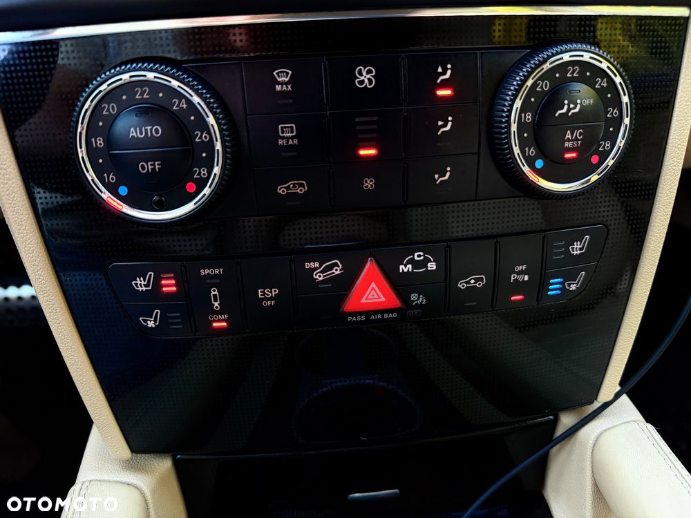 Mercedes-Benz ML 63 AMG 4Matic 7G-TRONIC - 33