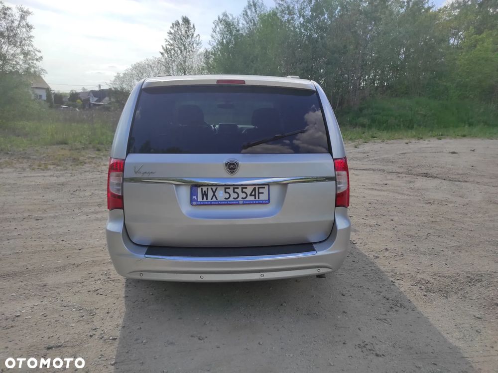 Lancia Voyager 2.8CRD Gold - 6
