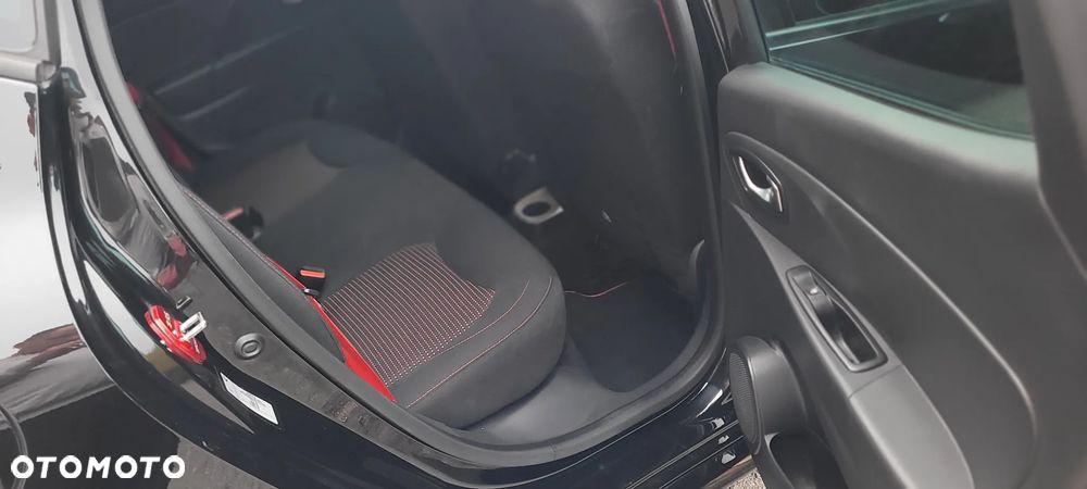 Renault Clio - 23