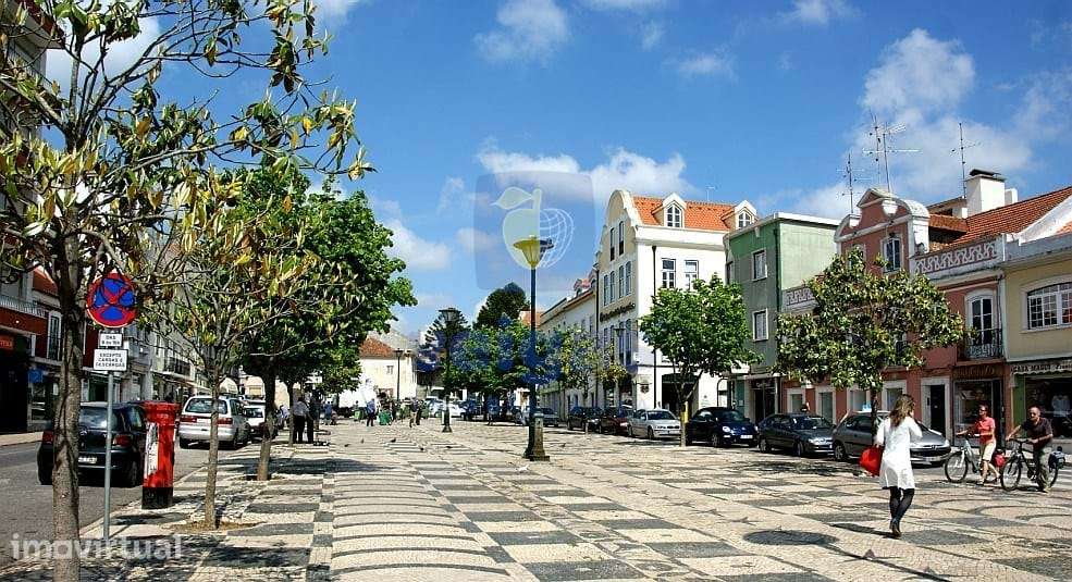 Venha conhecer este fantástico prédio composto por 9 escritórios - Grande imagem: 5/6