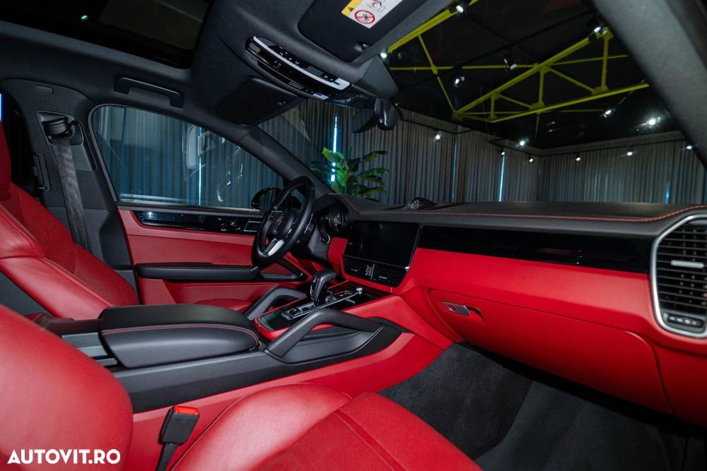 Porsche Cayenne Coupe - 33