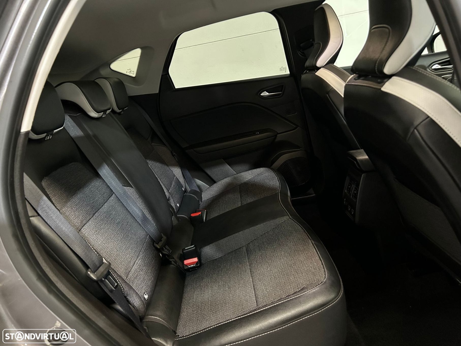 Renault Captur 1.0 TCe Techno - 17