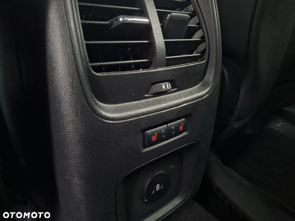 Ford Kuga - 12