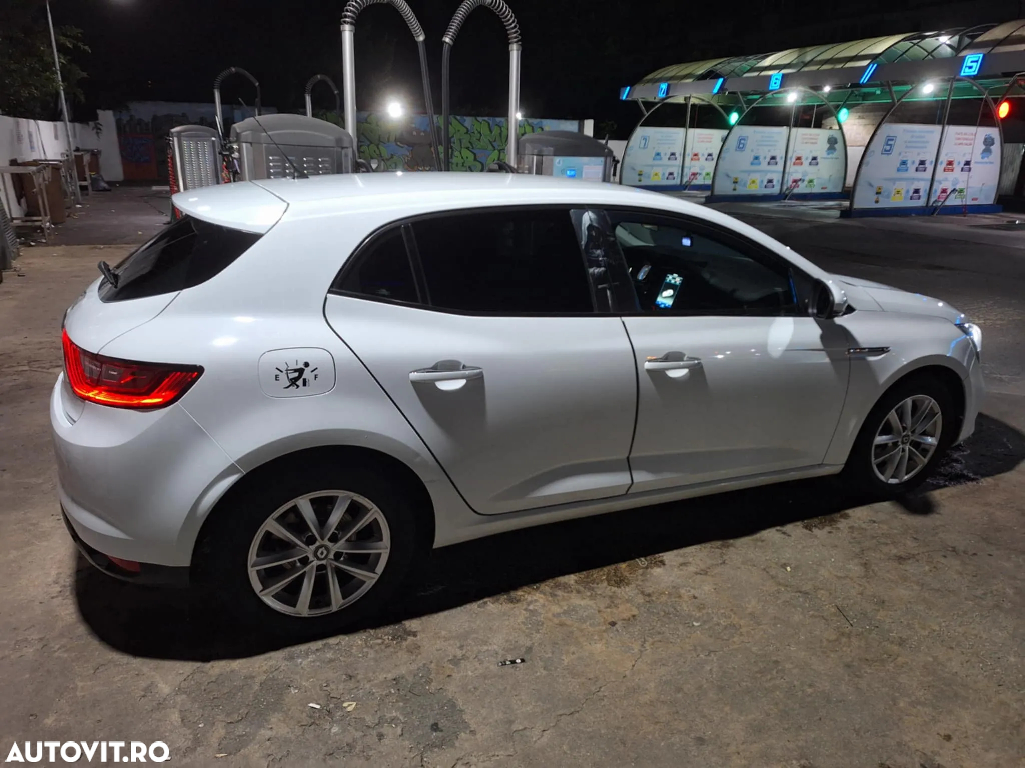 Renault Megane ENERGY dCi 110 INTENS - 6