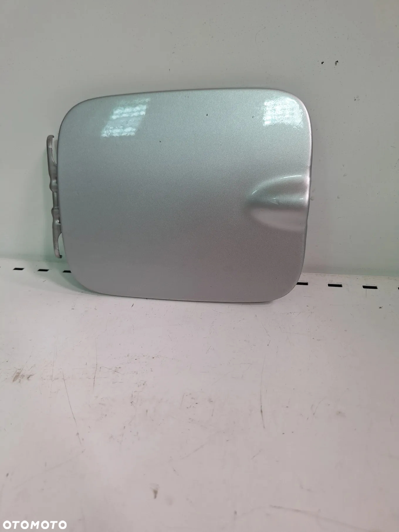 suzuki Ignis II klapka Wlewu Paliwa - 3