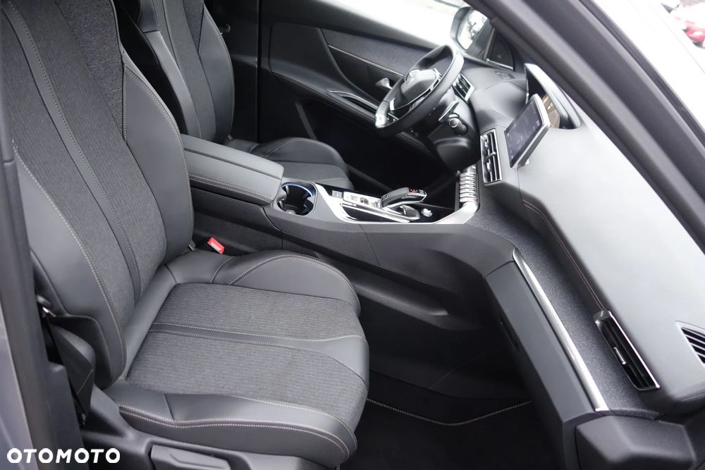 Peugeot 5008 1.6 PureTech GT Line S&S EAT8 - 11