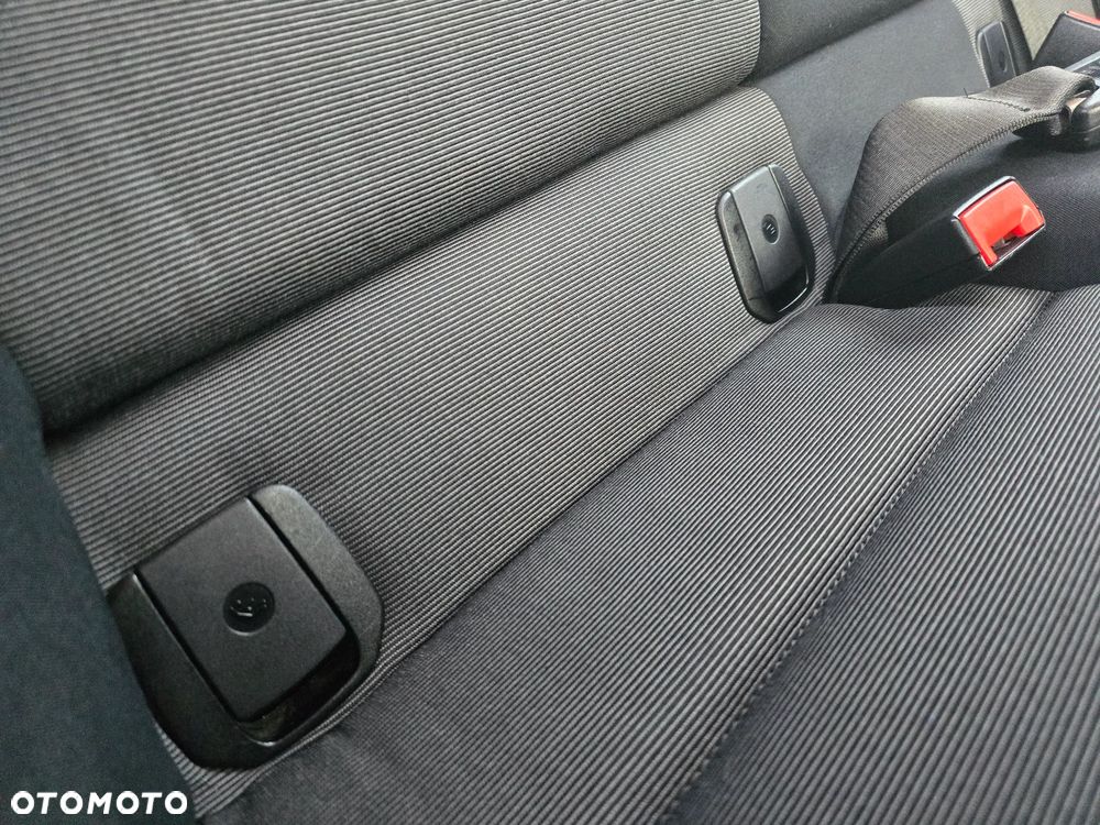 BMW Seria 1 116i - 13