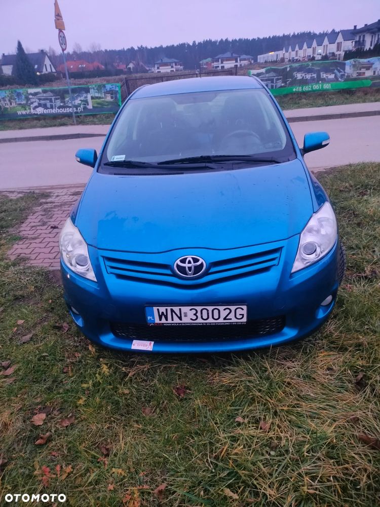 Toyota Auris 1.6 Premium - 1