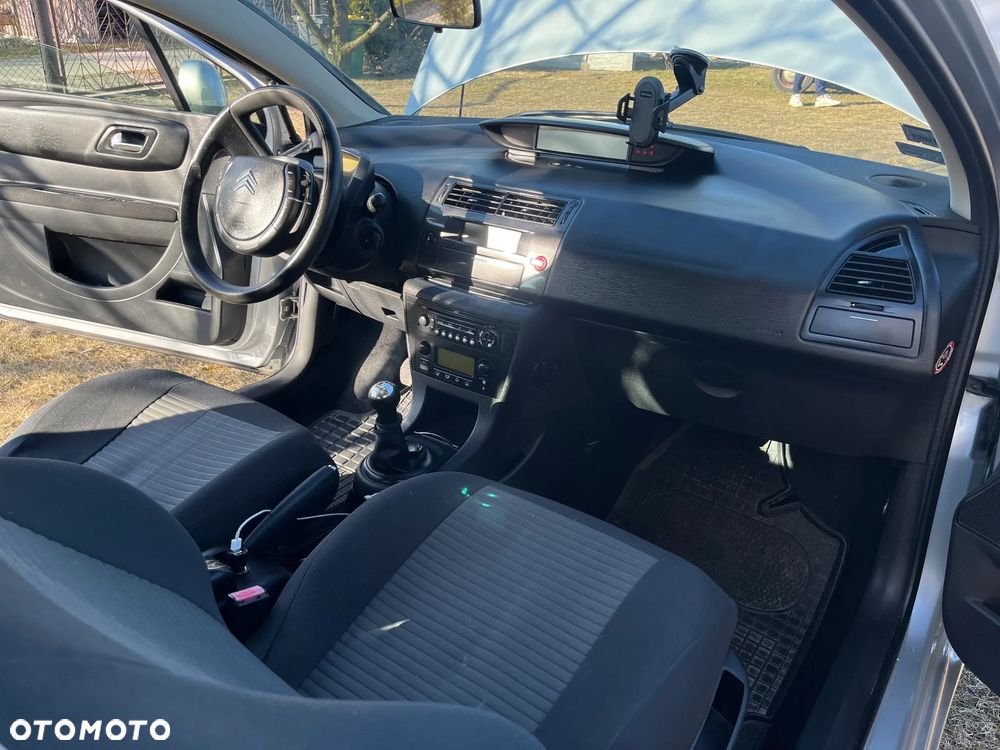 Citroën C4 1.6 16V Impress - 12