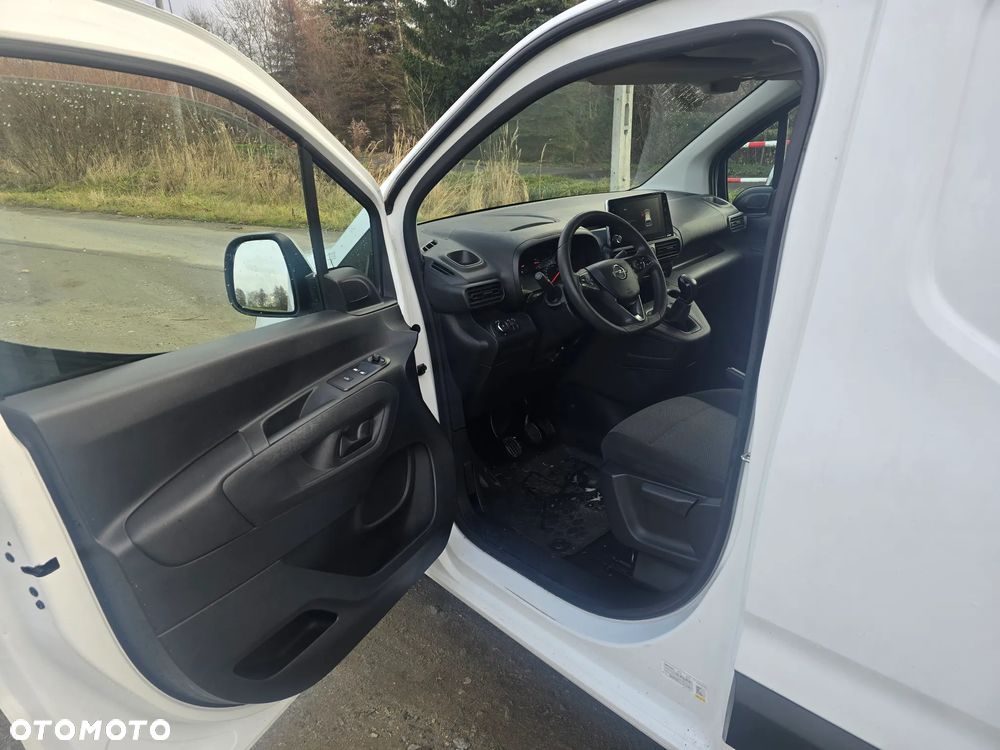 Opel COMBO - 18