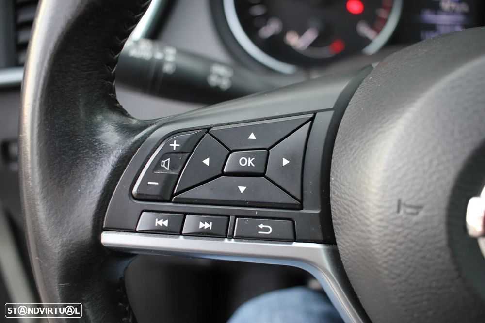 Nissan Qashqai 1.5 dCi N-Connecta Business - 16