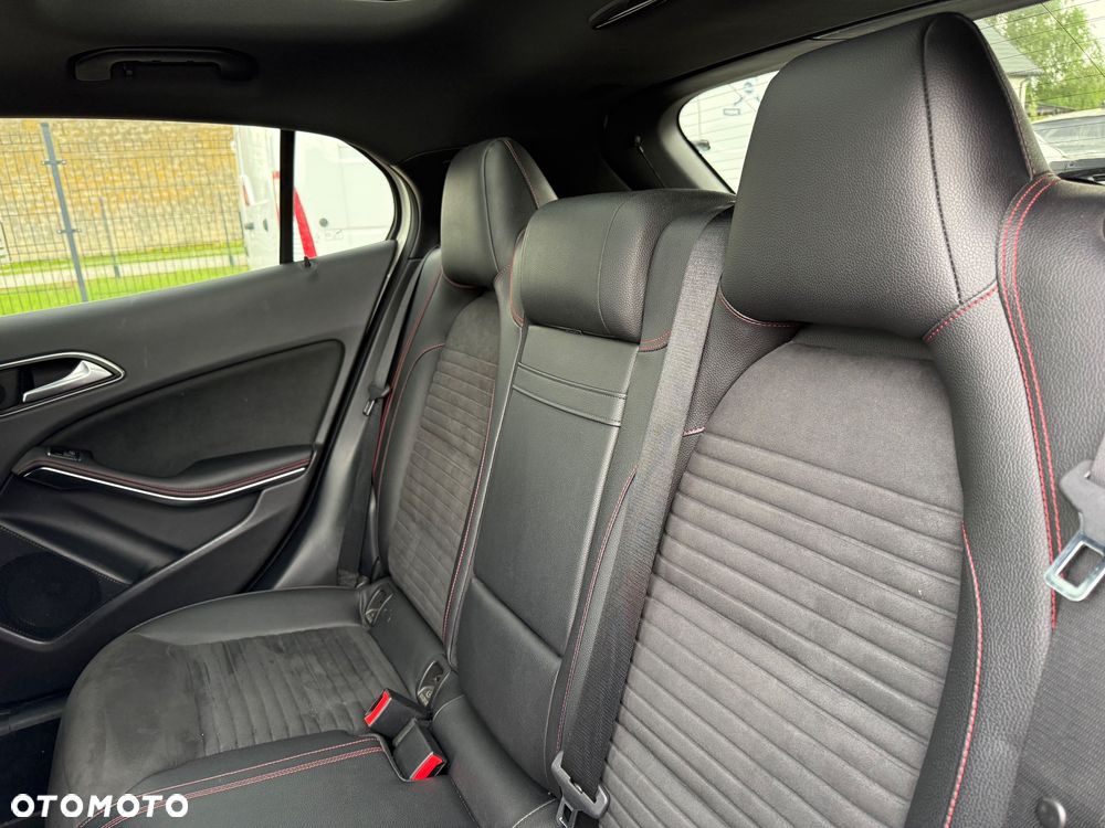 Mercedes-Benz GLA - 18