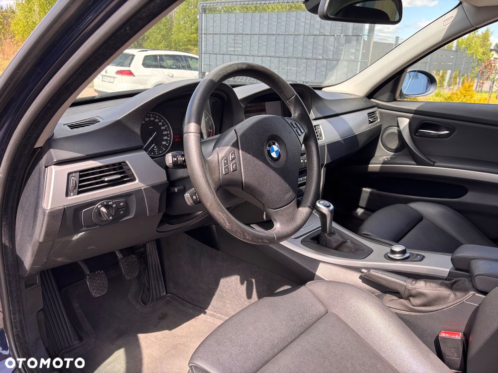 BMW Seria 3 320d DPF - 11