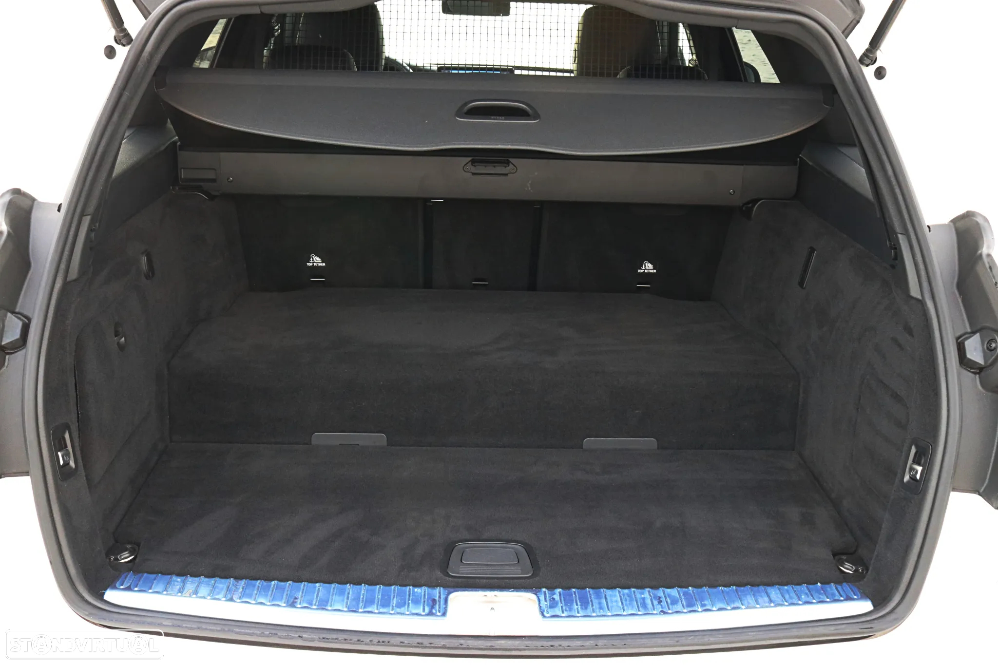 Mercedes-Benz C 300 de AMG Line - 35