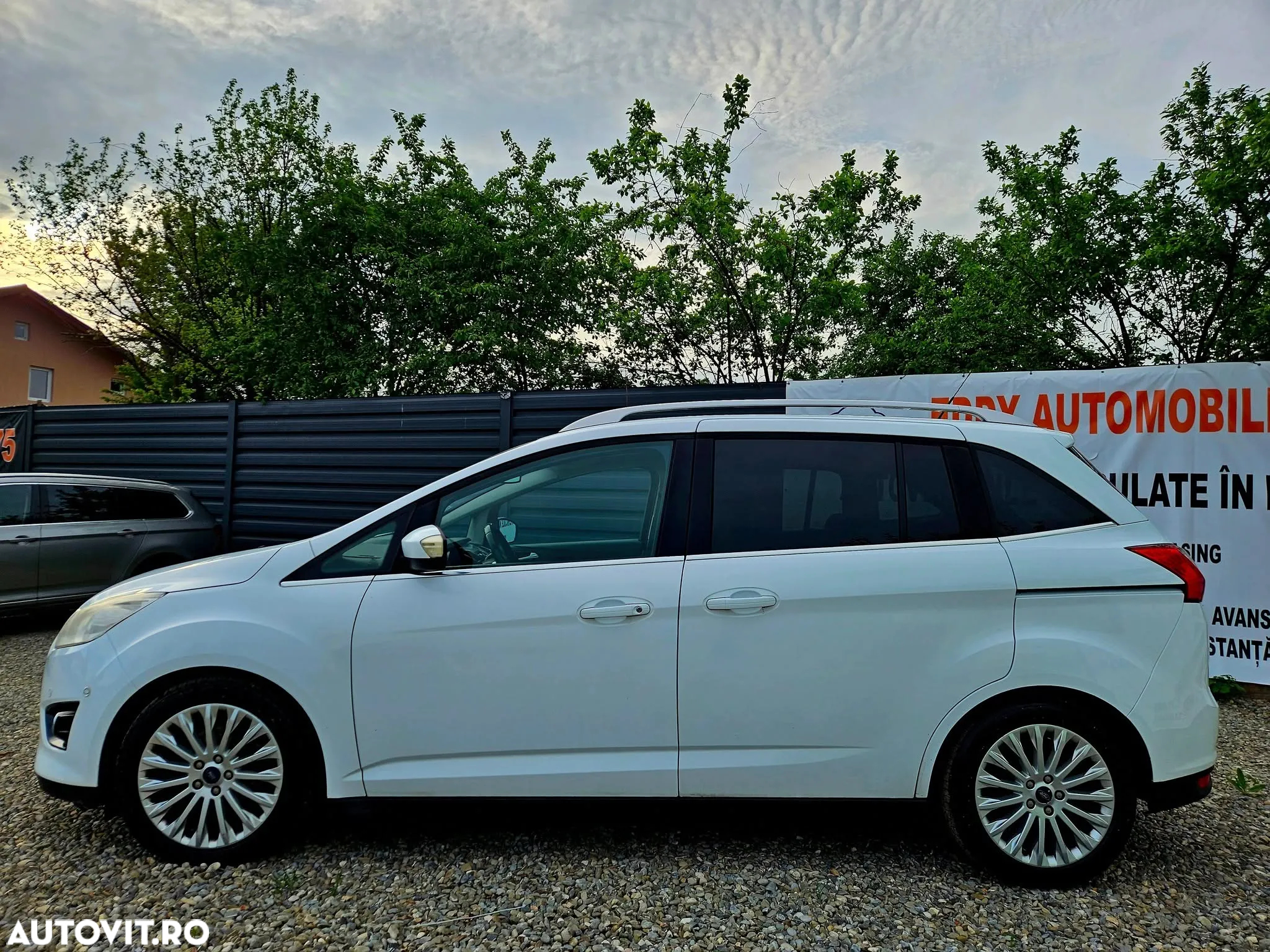 Ford Grand C-Max 1.6 TDCi Titanium - 10