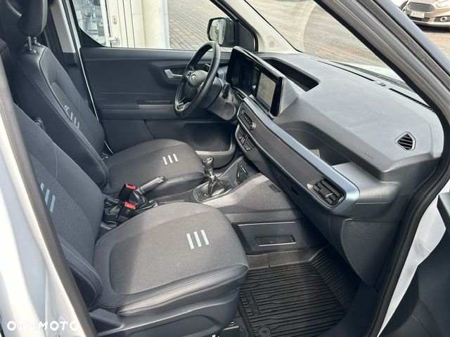 Ford Transit Courier - 19