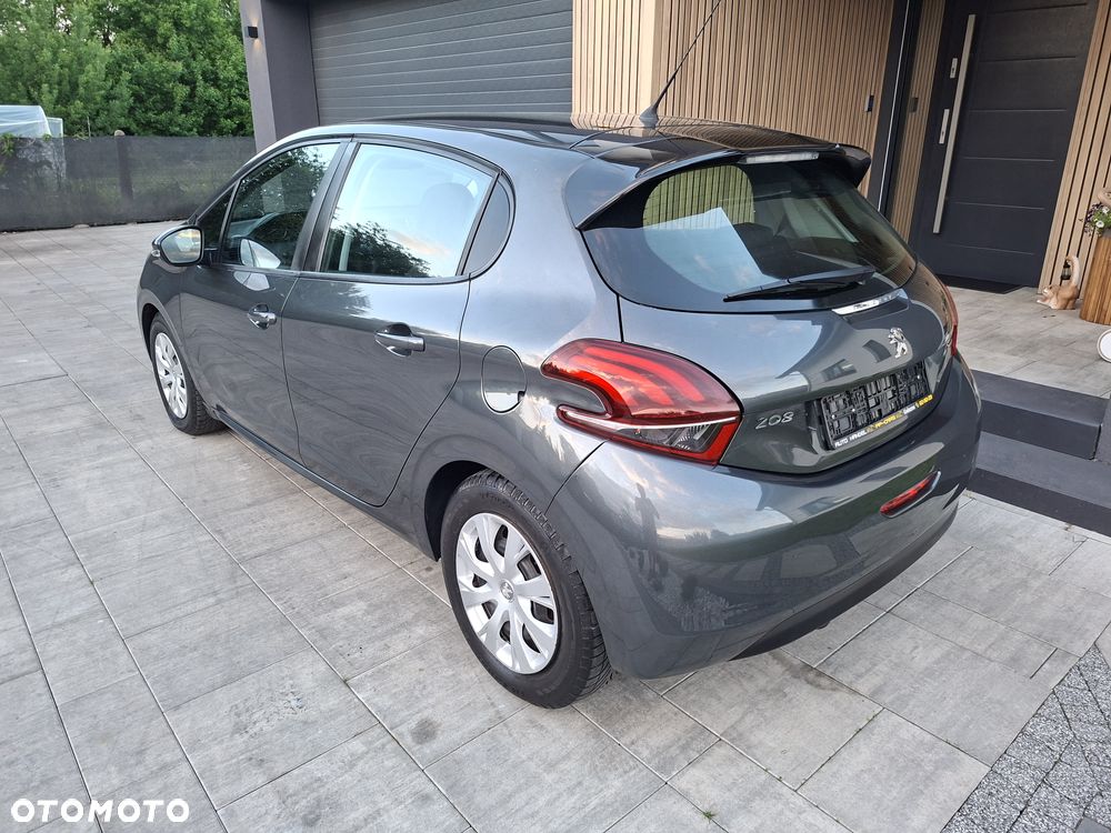 Peugeot 208 - 3